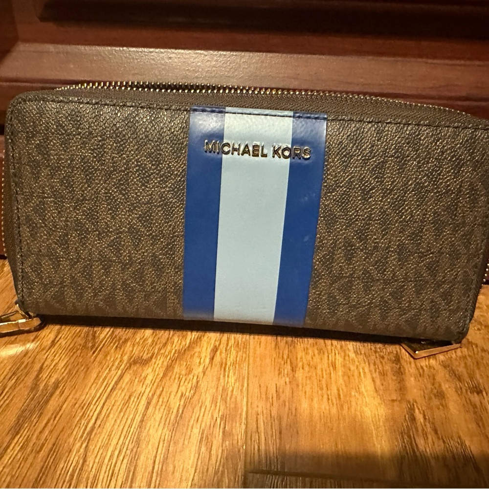 Michael Kors wallet